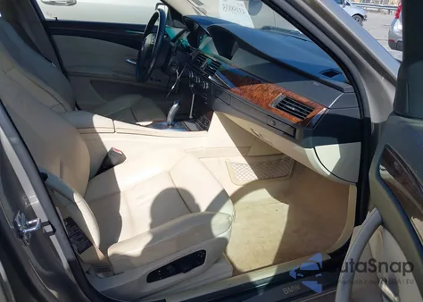 2009 BMW 528I z USA, uszkodzony, nr VIN WBANU53539C121757